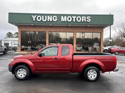 Photo 1 of 22 of 2015 Nissan Frontier S