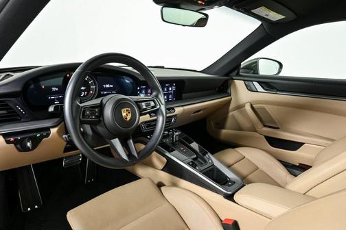 2022 Porsche 911 Carrera