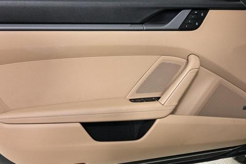 2022 Porsche 911 Carrera