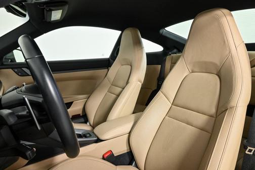 2022 Porsche 911 Carrera