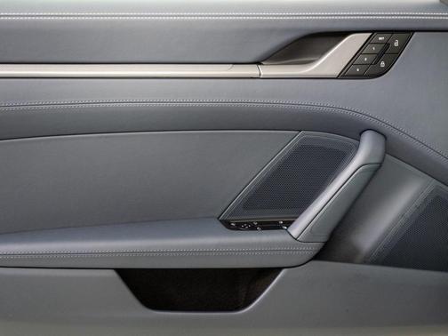 2025 Porsche 911 Carrera