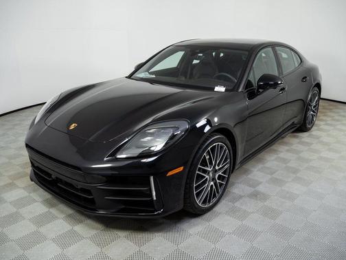 2026 Porsche Panamera 4