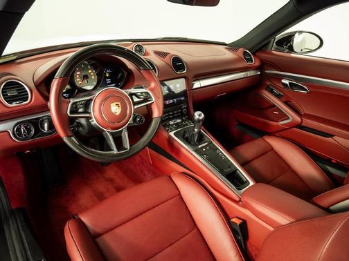 2024 Porsche 718 Cayman Base