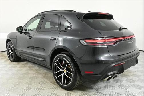 2022 Porsche Macan Base