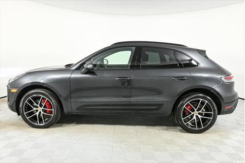 2022 Porsche Macan Base