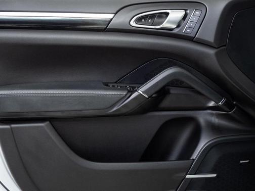 2015 Porsche Cayenne Cayenne