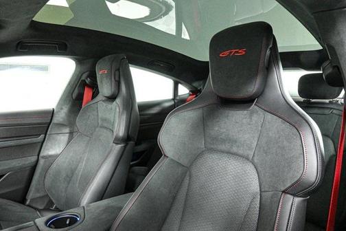 2025 Porsche Taycan GTS