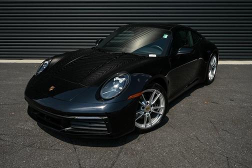 2022 Porsche 911 Carrera