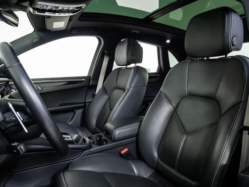 2022 Porsche Macan S