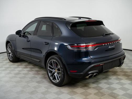 2022 Porsche Macan S