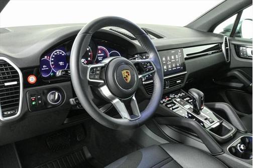 2023 Porsche Cayenne Base