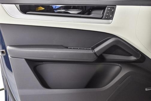 2025 Porsche Cayenne S