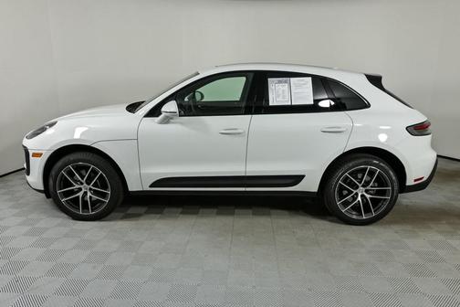 2025 Porsche Macan 