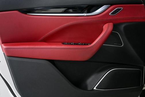 2017 Maserati Levante Base
