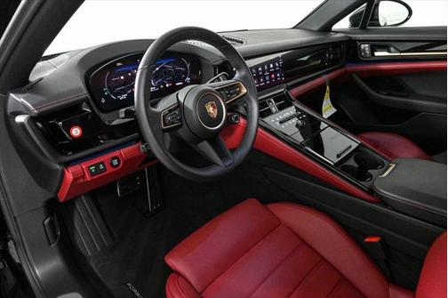 2024 Porsche Panamera 4