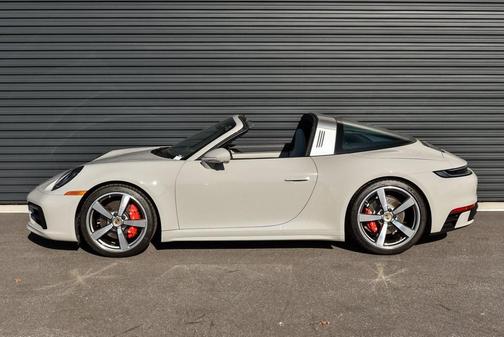 2024 Porsche 911 Targa 4S