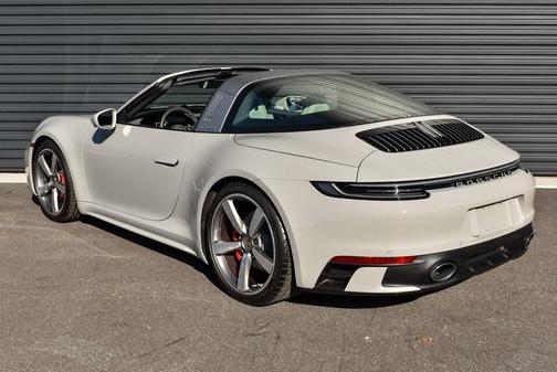 2024 Porsche 911 Targa 4S
