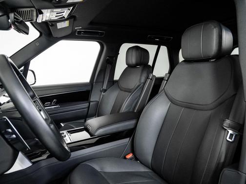 2023 Land Rover Range Rover P530 SE