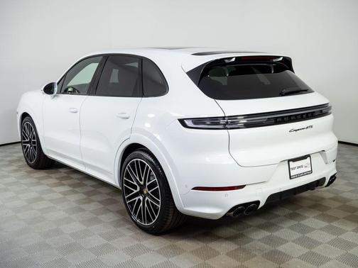 2026 Porsche Cayenne GTS