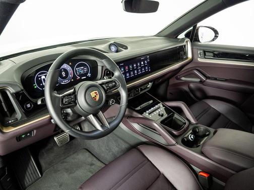 2024 Porsche Cayenne S