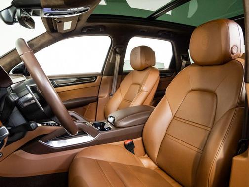 2023 Porsche Cayenne Turbo