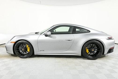 2024 Porsche 911 Carrera 4 GTS