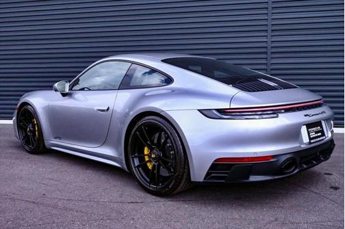 2024 Porsche 911 Carrera 4 GTS