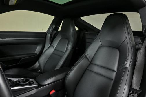 2020 Porsche 911 Carrera