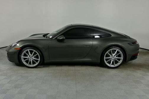 2020 Porsche 911 Carrera