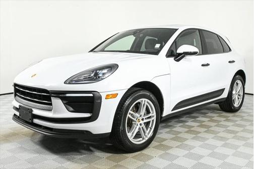 2022 Porsche Macan Base