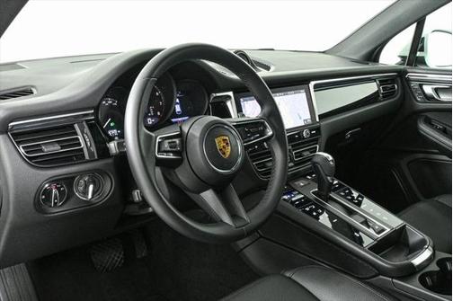 2022 Porsche Macan Base