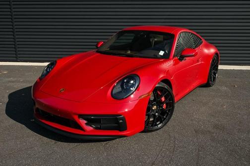 2022 Porsche 911 Carrera 4 GTS
