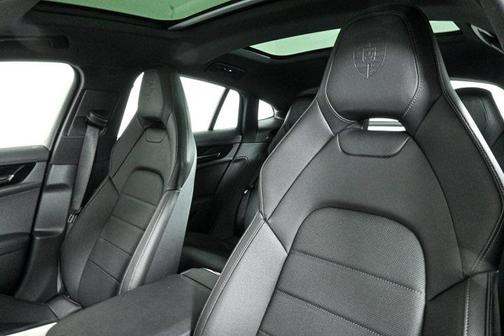 2025 Porsche Panamera 4
