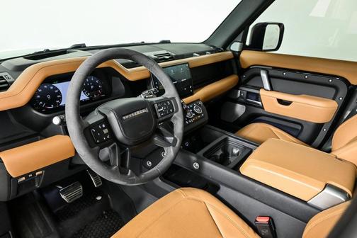 2024 Land Rover Defender V8