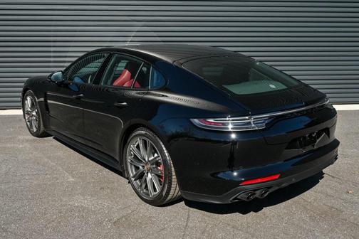 2023 Porsche Panamera GTS