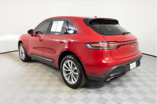 2023 Porsche Macan T