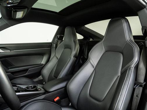 2025 Porsche 911 Carrera