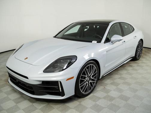 2026 Porsche Panamera 4