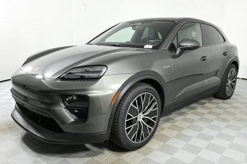 2025 Porsche Macan Turbo
