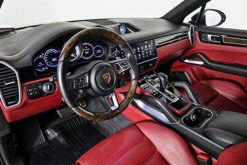 2022 Porsche Cayenne Turbo
