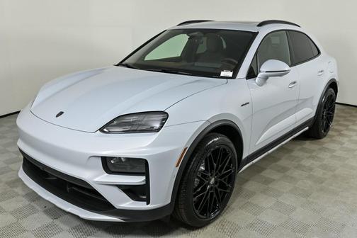 2025 Porsche Macan Turbo