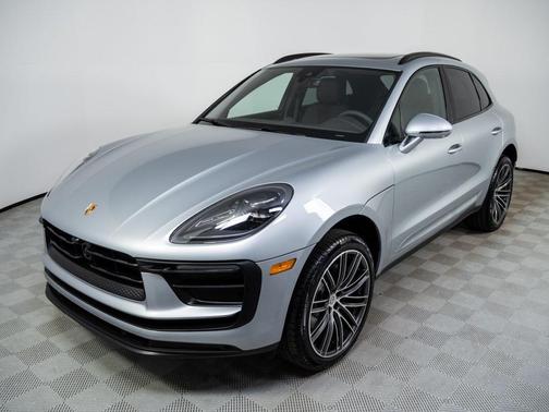 2026 Porsche Macan Base
