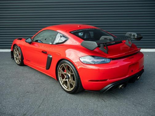 2025 Porsche 718 Cayman GT4 RS