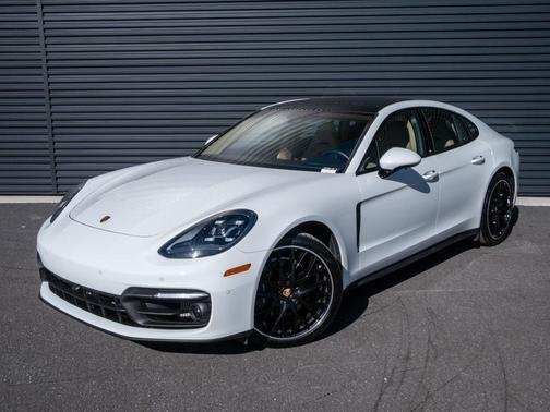 2023 Porsche Panamera 4