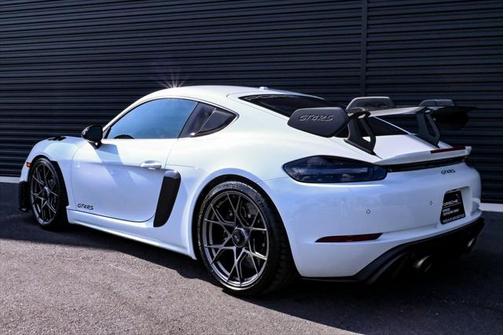 2024 Porsche 718 Cayman GT4 RS