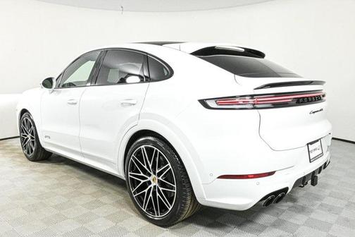 2025 Porsche Cayenne GTS