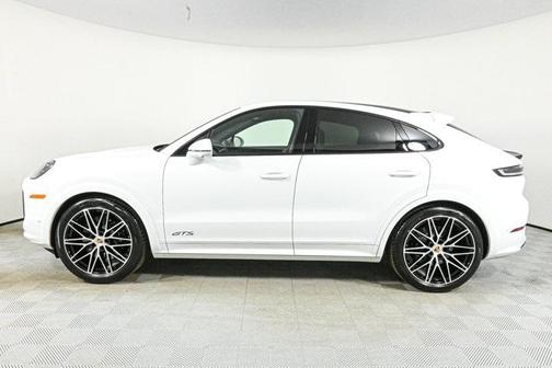 2025 Porsche Cayenne GTS