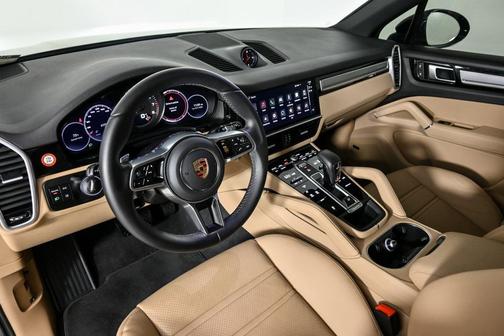 2023 Porsche Cayenne Platinum Edition