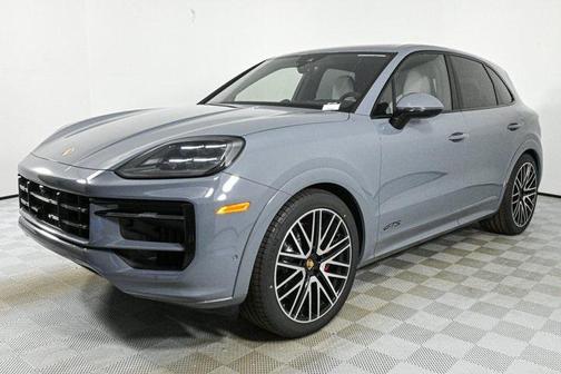 2025 Porsche Cayenne GTS