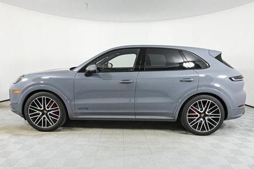 2025 Porsche Cayenne GTS